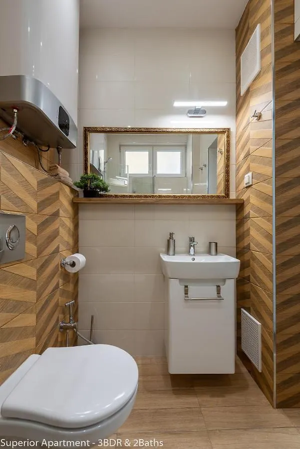 Luxury & Unique - Top Center Apt. - 3Bdr & 2 Baths Sofia Apartment